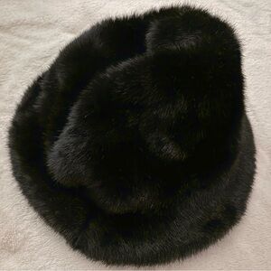 Luxurious Black Fur Women's Hat